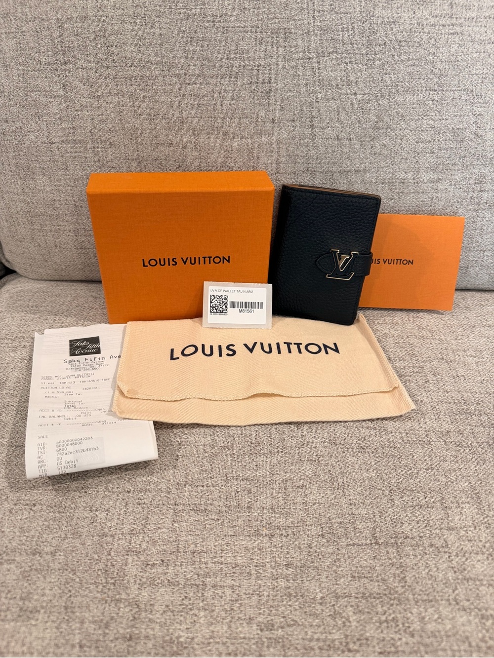 Louis Vuitton Compact Capucines Wallet